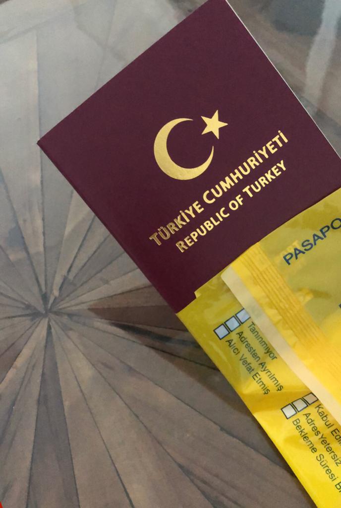 نمونه پاسپورت ترکیه که توسط شرکت هفت مهر گرفته شده است